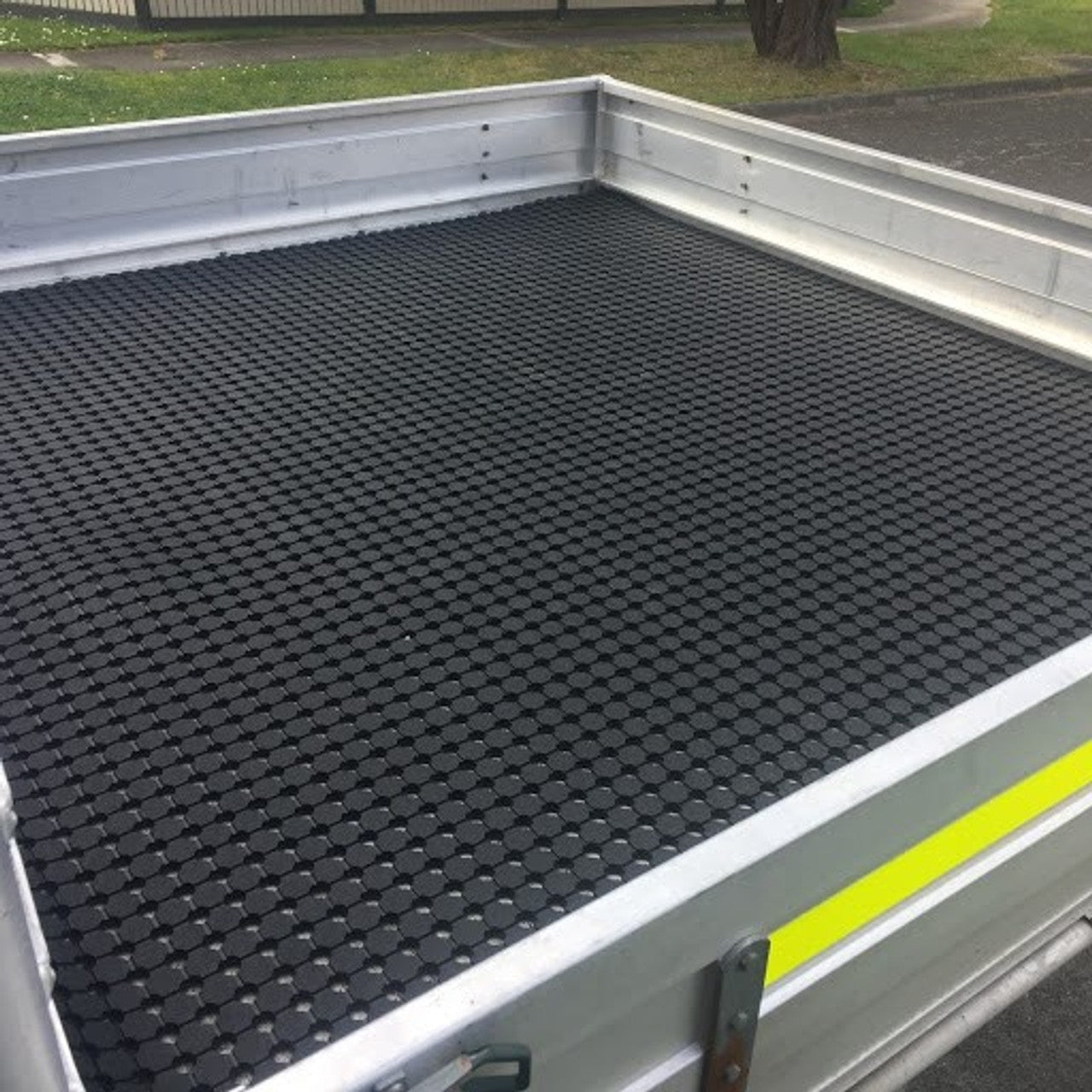 5 Benefits of Using Ute Mats to Protect Your Vehicle