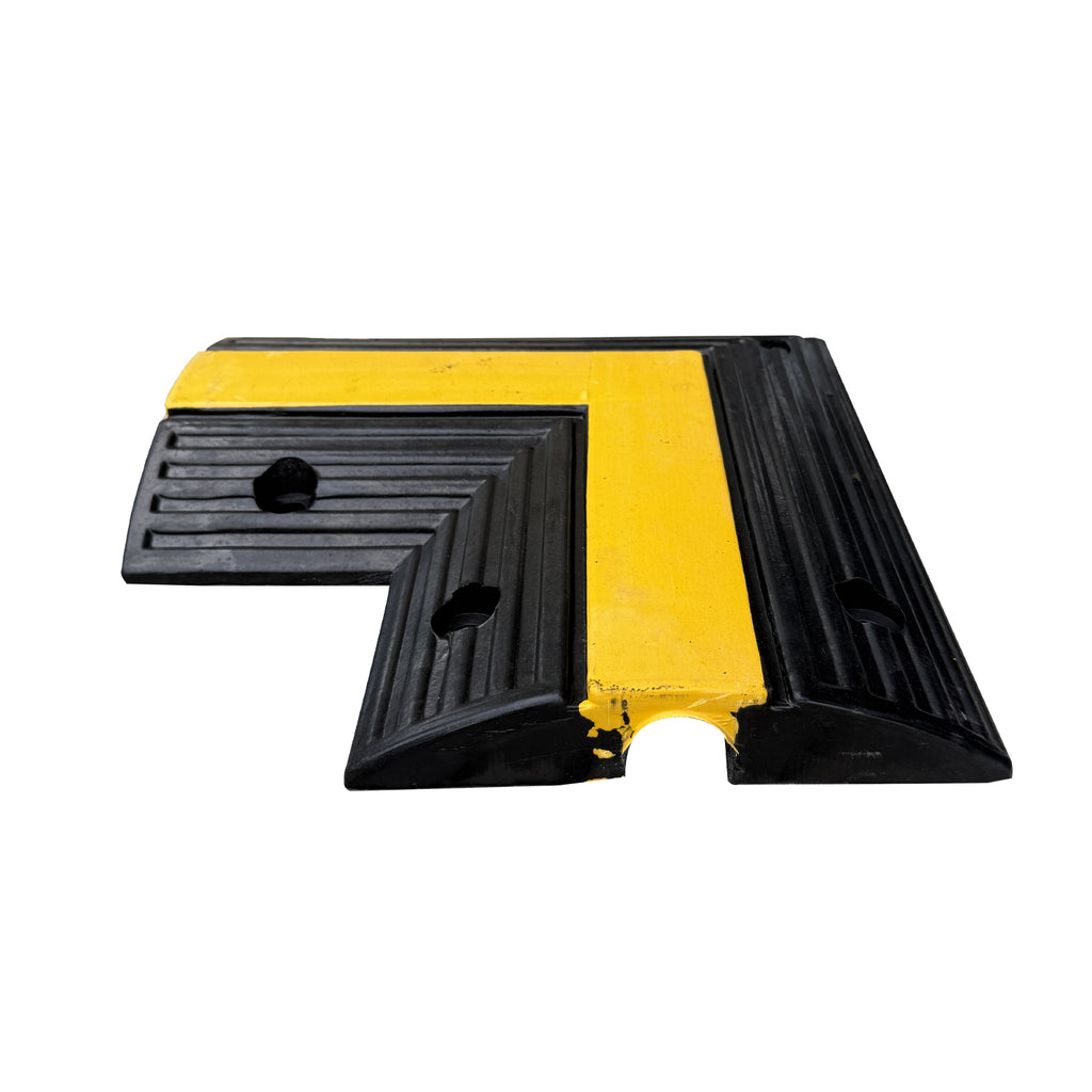 Heavy Duty Rubber Bunding – Corner Section