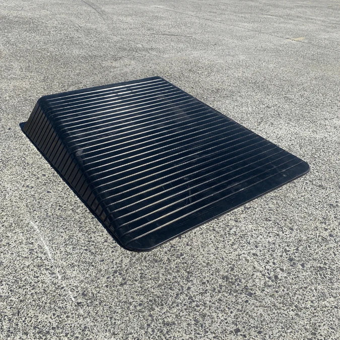 Solid Rubber Wheelchair Threshold Door Ramp With Winged Edges